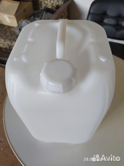 Канистра полиэтиленовая 19 литров