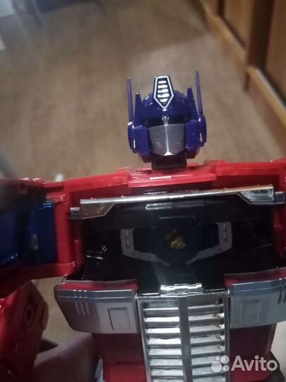 Игрушка оптимус прайм
