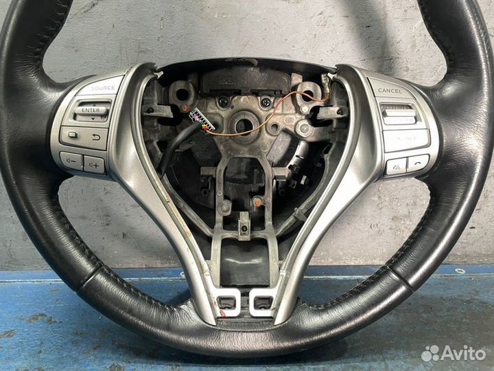 Руль Nissan Teana L33