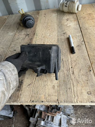 Бачок гура Volvo xc90