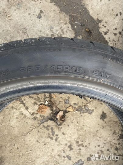 Goodyear EfficientGrip 225/45 R18