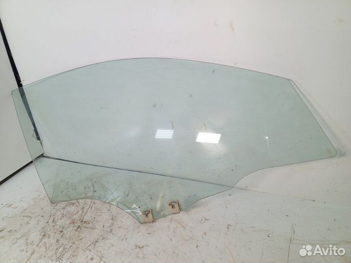 Стекло двери переднее правое Mazda 3 Z6 2008