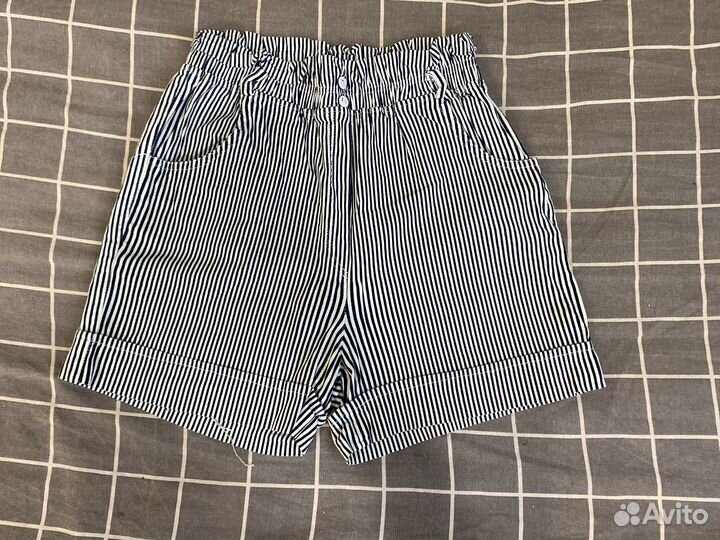 Шорты в полоску