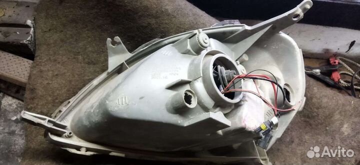 Фары для toyota vitz