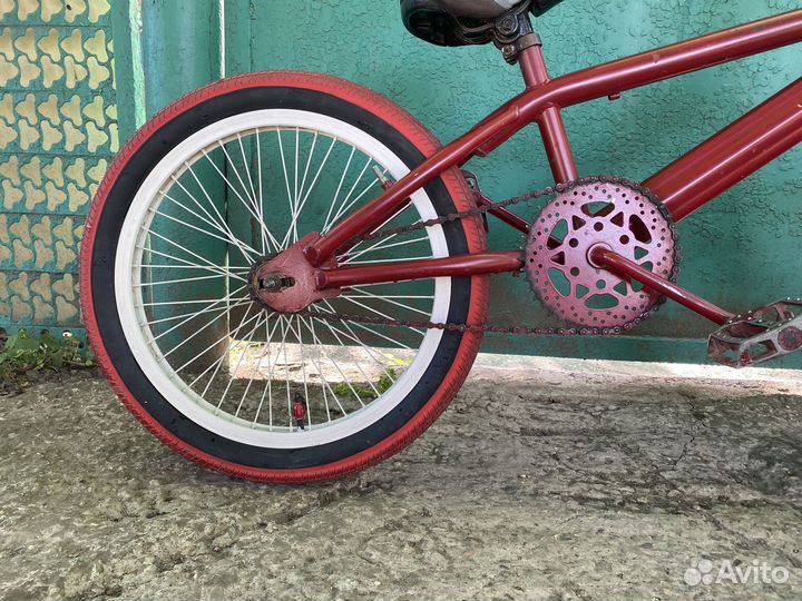 Трюковой велосипед BMX