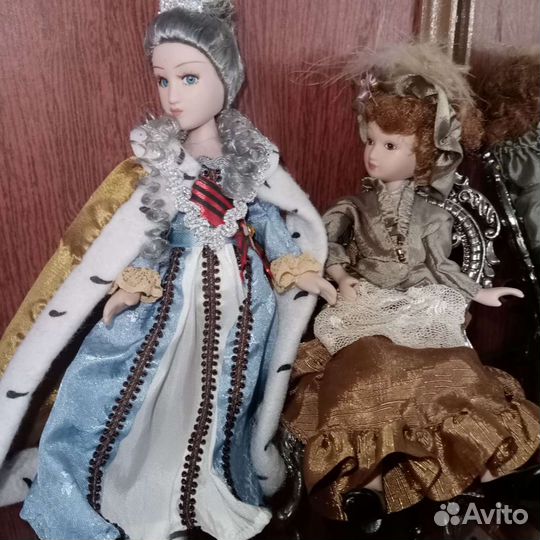 Куклы фарфоровые