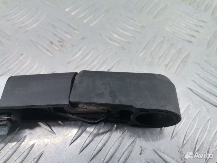 Щеткодержатель задний Opel Astra H/Family рест