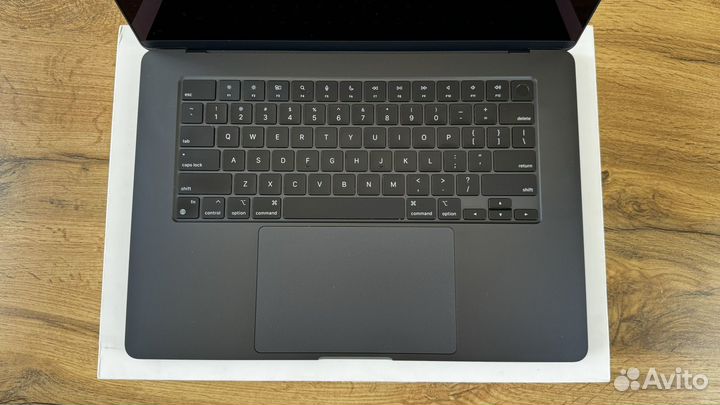 Macbook air 15 2023 m2/8/512 новый 99% акб