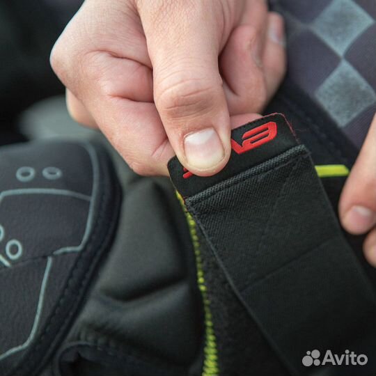 Защита колена и голени EVS TP199