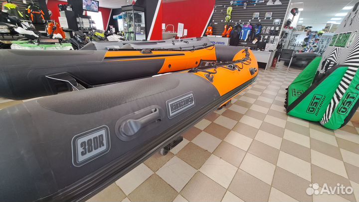 Лодка RIB навигатор 380R