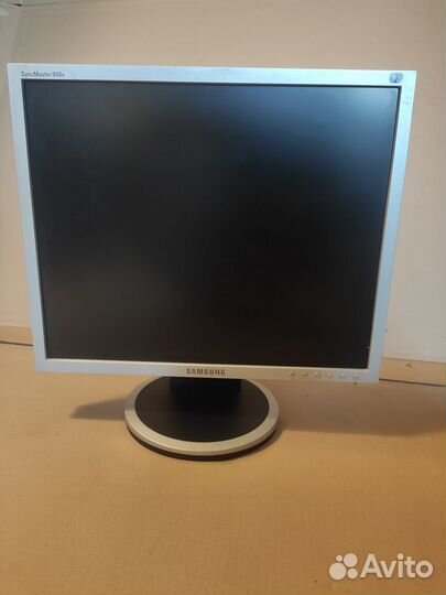 Монитор Samsung