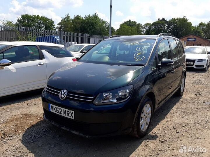 В разборе Volkswagen Touran 2012 год