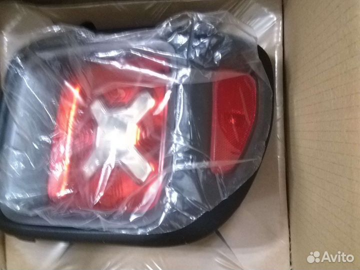 Jeep Renegade 2018-2021 фонарь задний правый новый