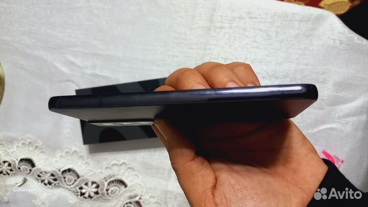 Samsung Galaxy S22, 8/256 ГБ