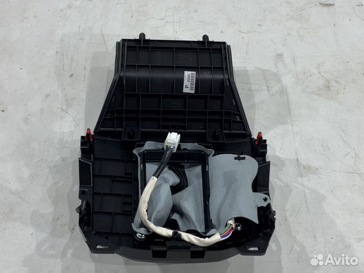 Накладка селектора АКПП Mazda CX-5 KF