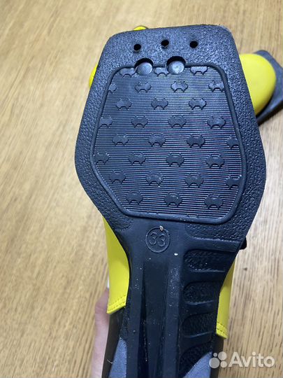 Лыжные ботинки детские 33 размер