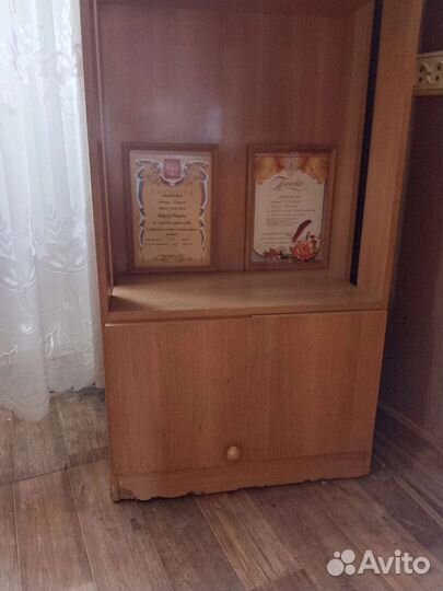 Полка книжная