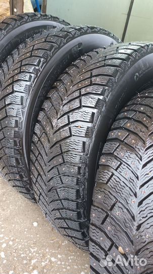 Michelin X-Ice North 4 SUV 235/65 R17