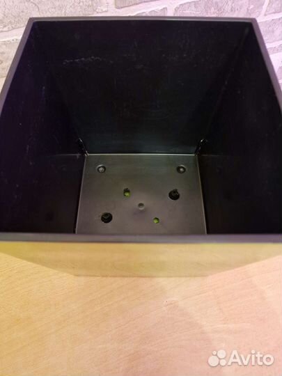 Цветочные горшки пластик