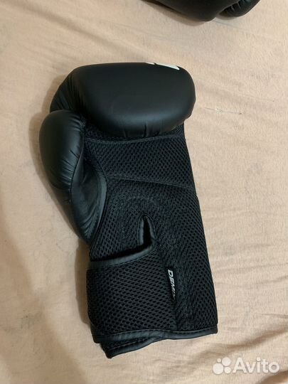 Боксерские перчатки 8 oz