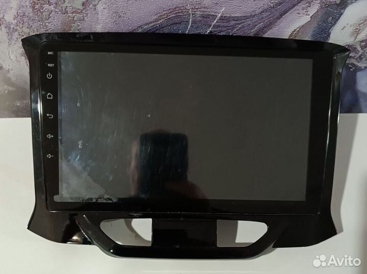 Автомобильный мультимедийный центр