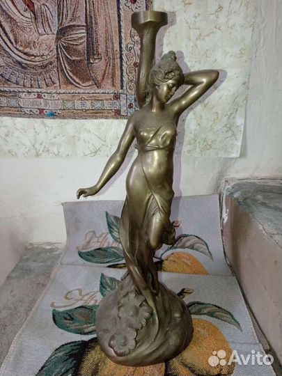 Статуэтка бронза