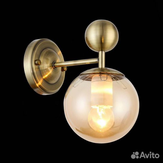 Бра металлический со стеклом модерн