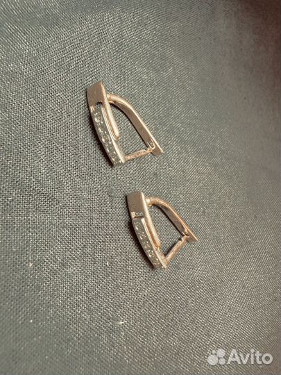 Золотые серьги с фианитами