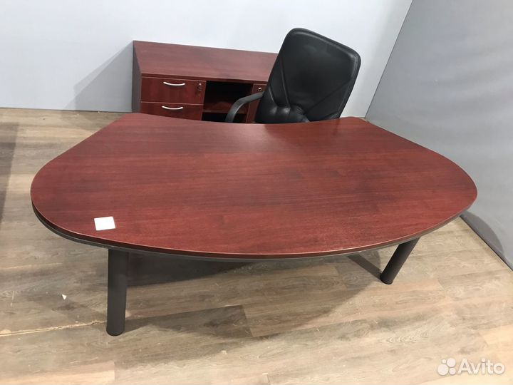 Комплект стол тумба