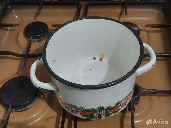 Кастрюля металлическая