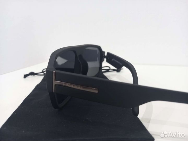 Солнцезащитные очки hugo boss