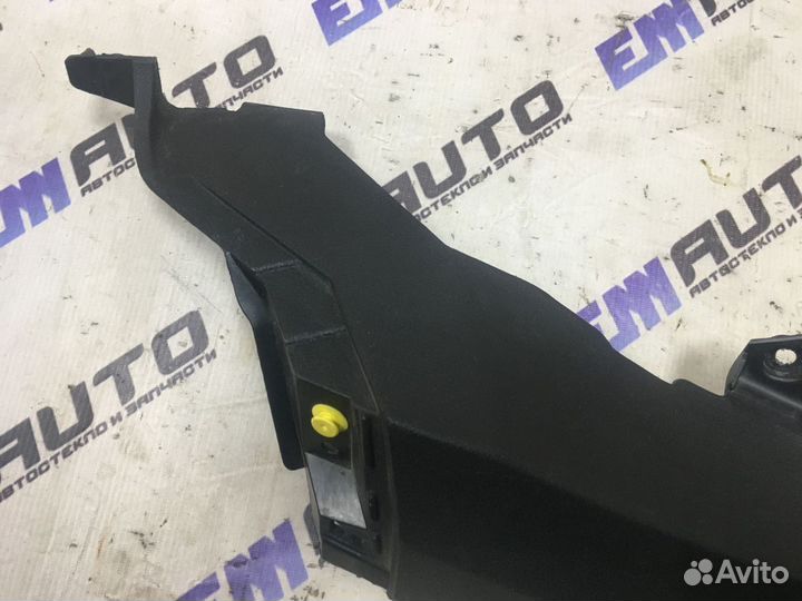 Накладка стойки задней правая бмв 730D F01 седан