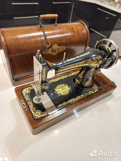 Швейная машина Singer