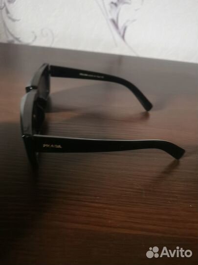 Солнцезащитные очки мужские prada