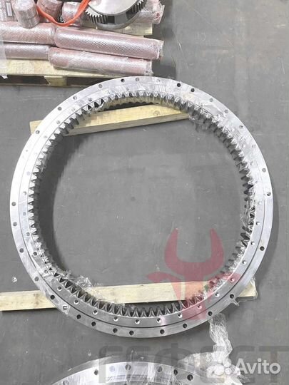 Поворотный круг Hyundai R220LC-9A 81N6-00023BG