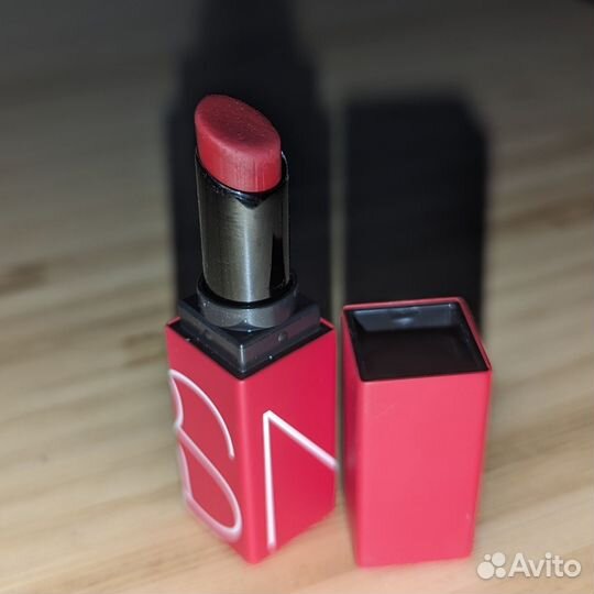 Косметика Nars, Laura Mercier, Sisley, Farmacy