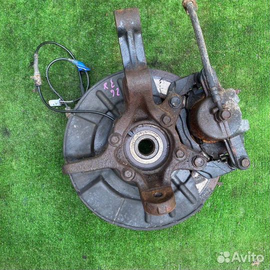 Ступица передняя правая Suzuki Escudo/ Grand