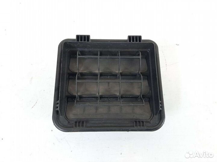 Решотка вентиляции багажника Kia Sportage 4 QL