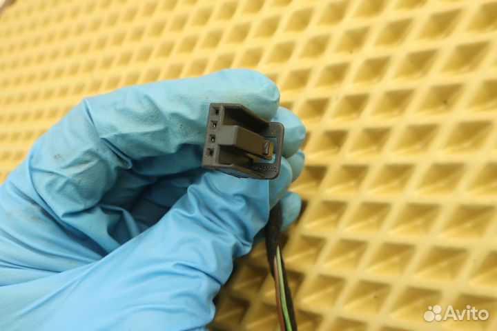 Разъем VAG 1K0972704C