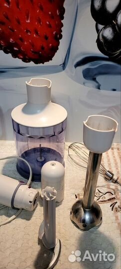 Блендер погружной Phillips HR16