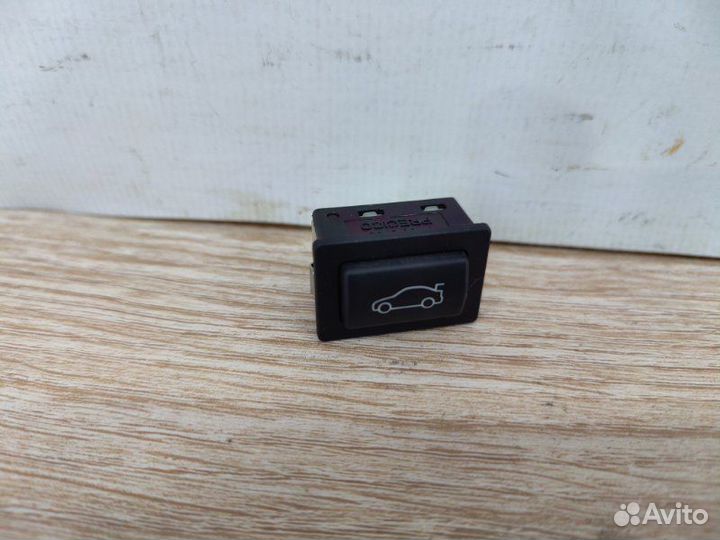 Кнопка открывания багажника Bmw 3 F30 N55B30 2012