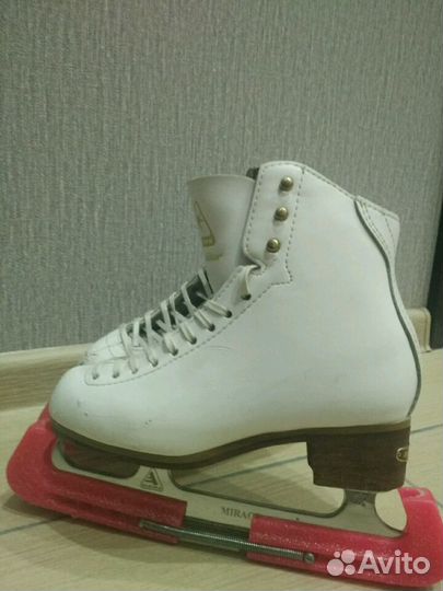 Коньки профессиональные