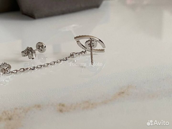 Серьги messika