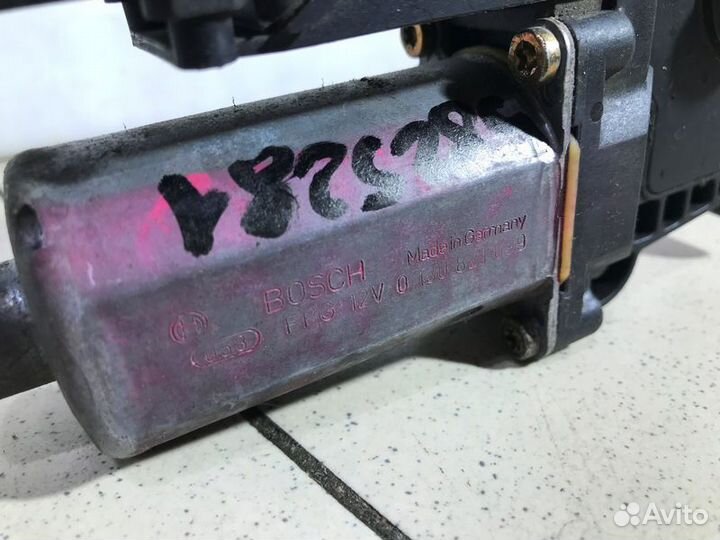 Моторчик заднего левого стеклоподъемника