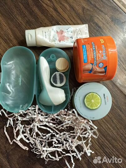 Массажер лица, средства, пакетом