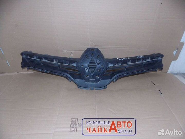 Решетка радиатора Renault Megane 3
