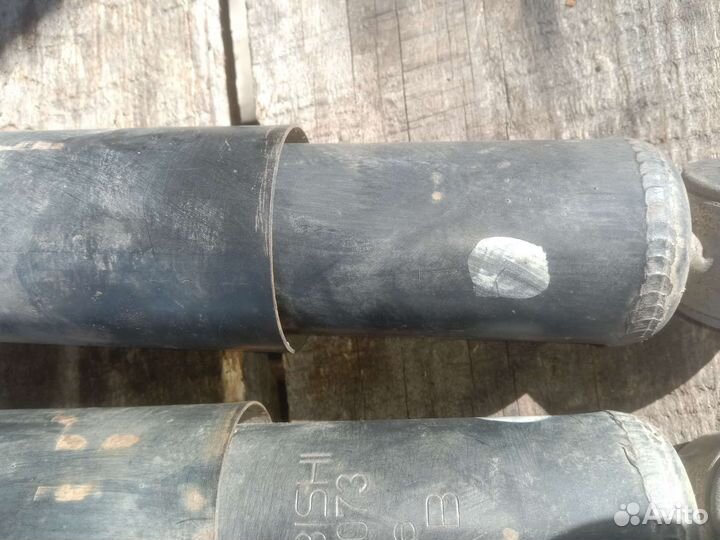 Амортизаторы передние Mitsubishi delica