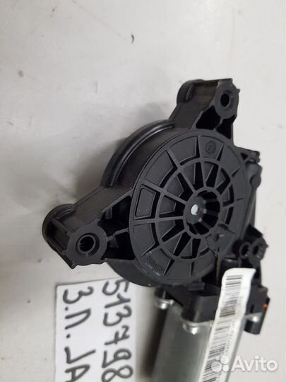 Моторчик стеклоподъемника задний левый