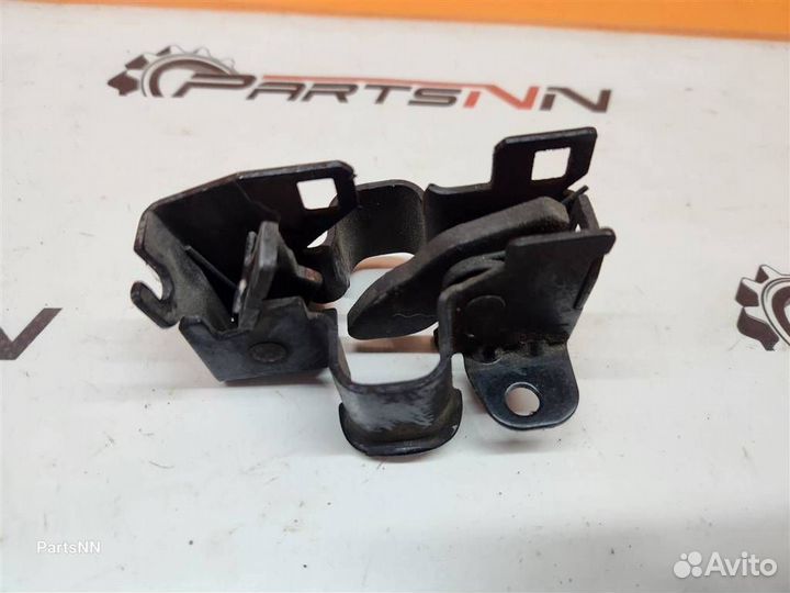 Замок капота Мерседес Мерседес-бенс S500