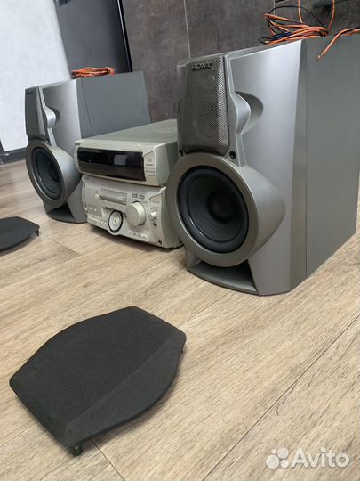 Музыкальный центр sony